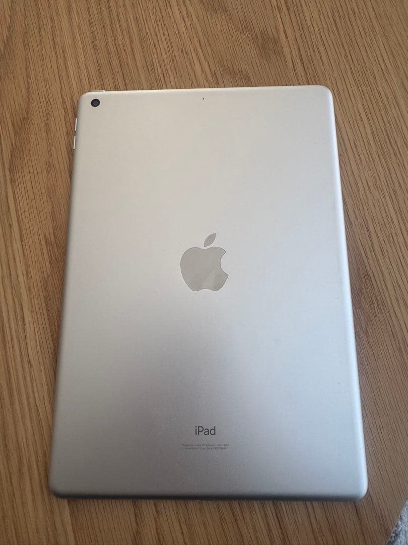 iPad（第9世代）Wi-Fiモデル 64GB シルバー