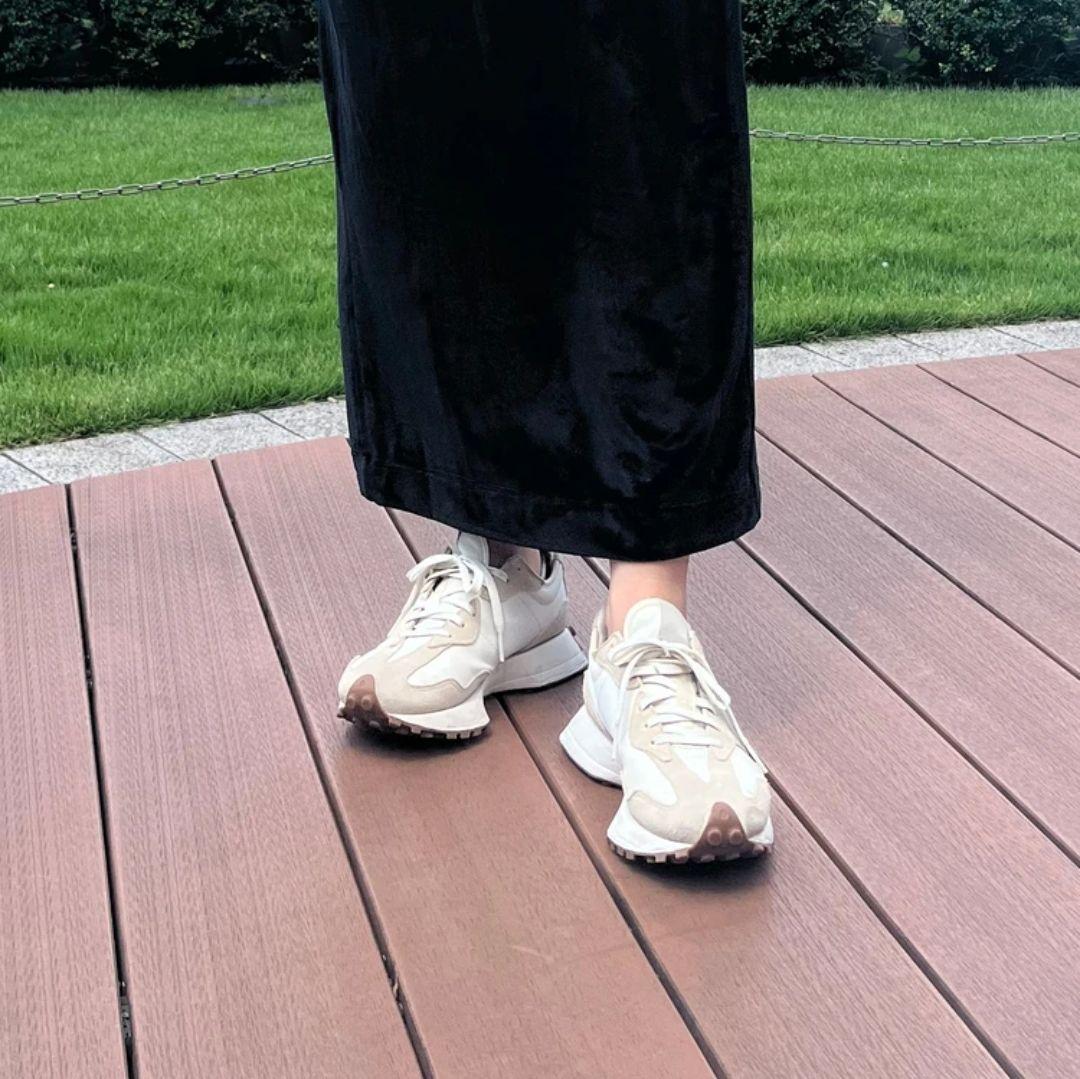 特価　新品 ニューバランス　スニーカー　U327　24.5cm　送料込