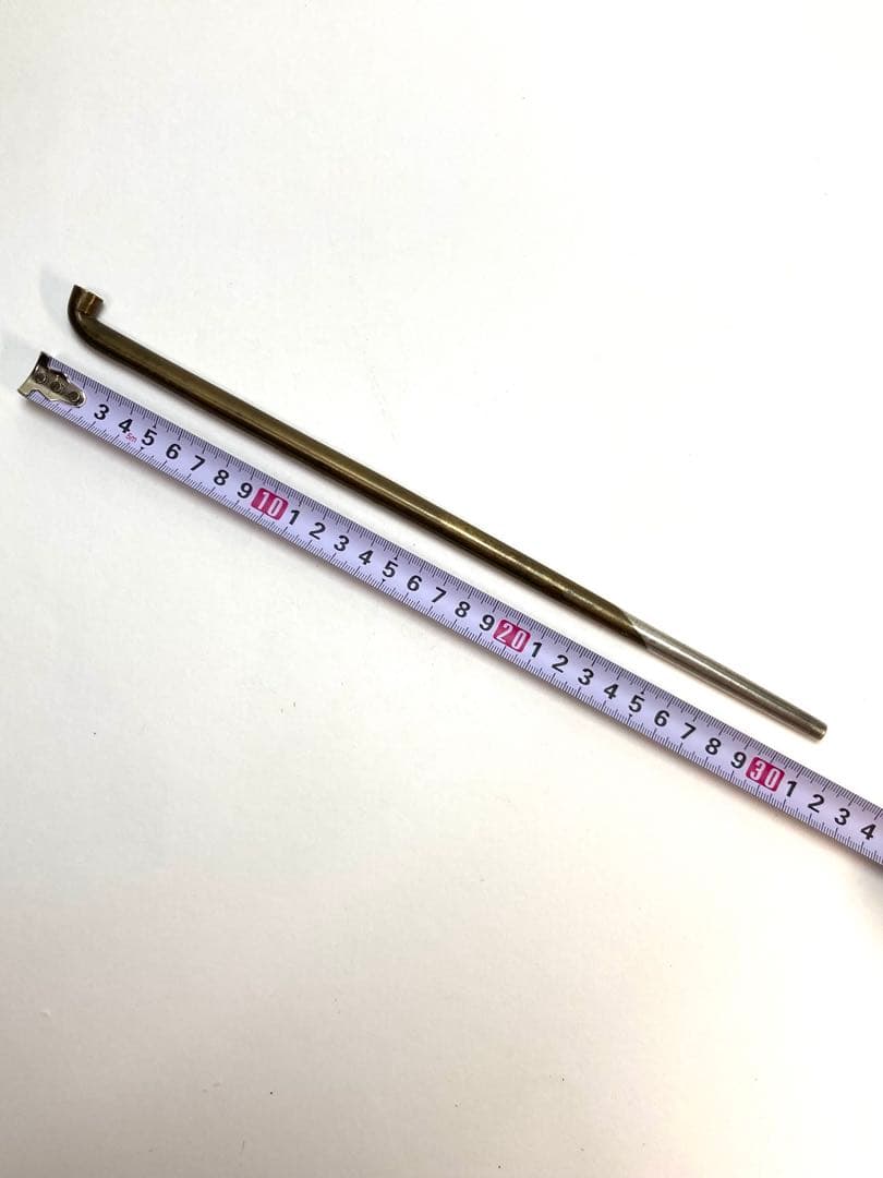 長い阿多張り煙管　棹真鍮吸い口銀製　阿多中村　刻印　鹿児島骨董逸品　31.5cm