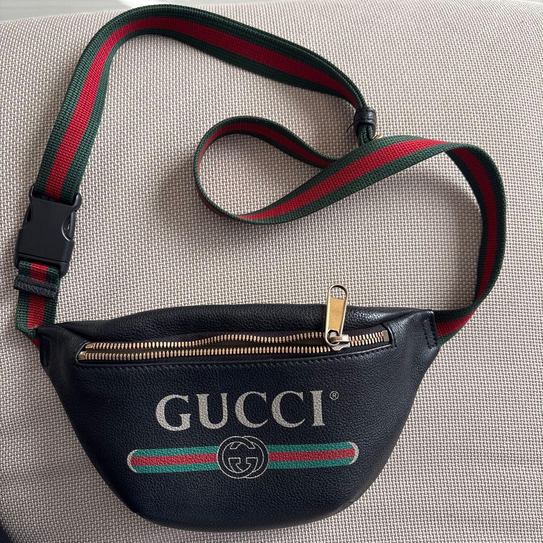 GUCCI バッグ レザーブラック