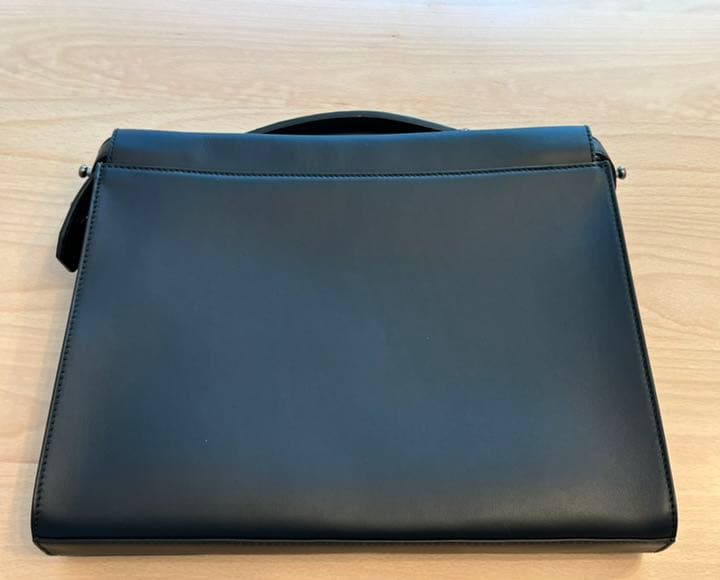 フェンディ　ピーカブー　ブラック　Fendi Peekaboo