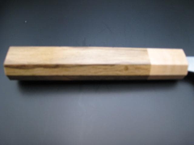 [新品未使用] 三徳包丁180mm 磨き仕上げ 白紙1号 樫 八角