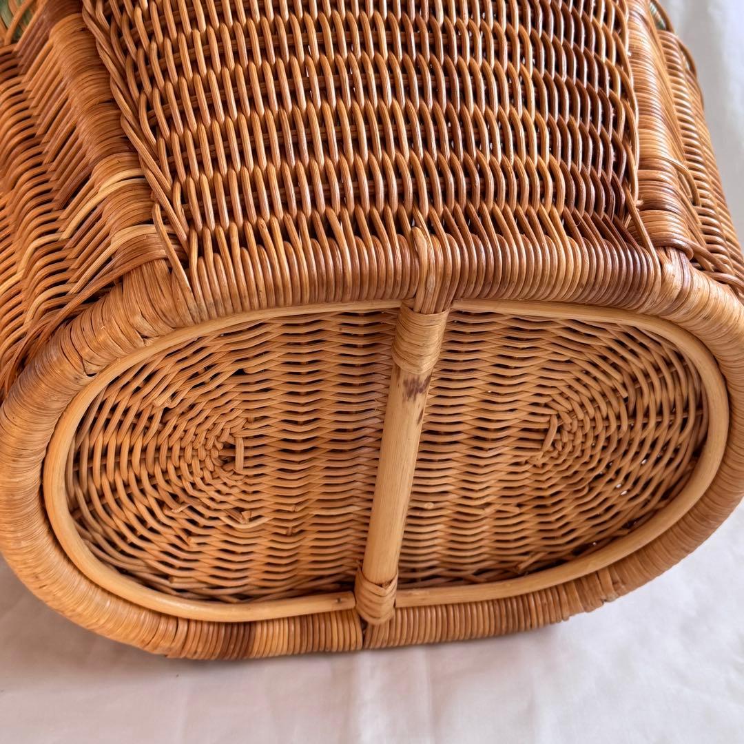 大きなふた付きオーバル型　ピクニックバスケット　ツートンカラー　モスグリーン