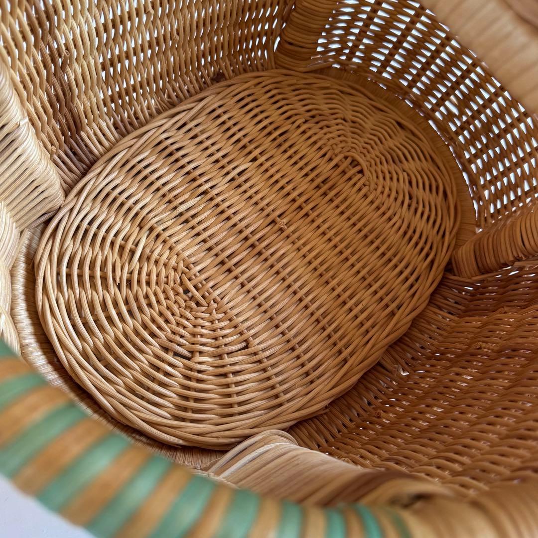 大きなふた付きオーバル型　ピクニックバスケット　ツートンカラー　モスグリーン