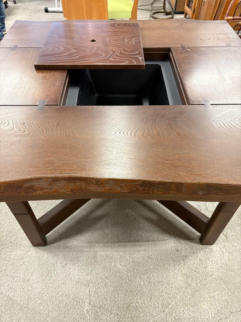 囲炉裏　ダイニング　座卓　天然木　無垢材　南部鉄