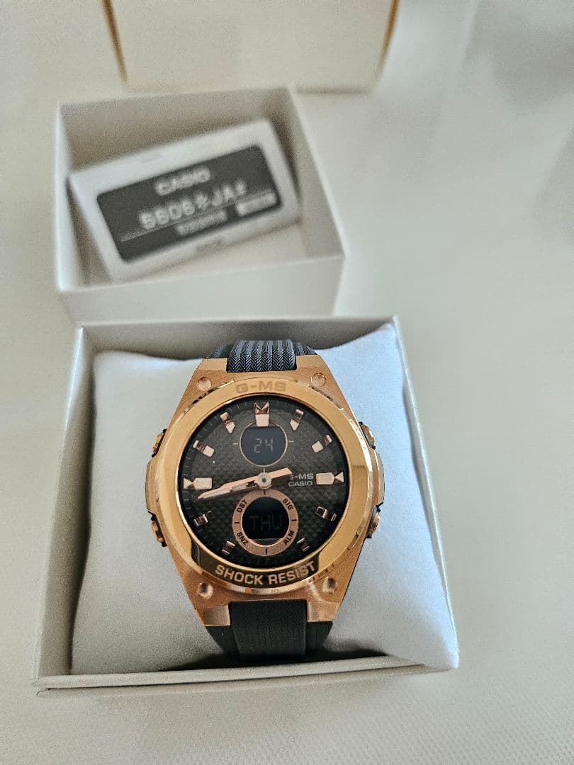 CASIO BABY-G 5606JA ゴールド/ブラック