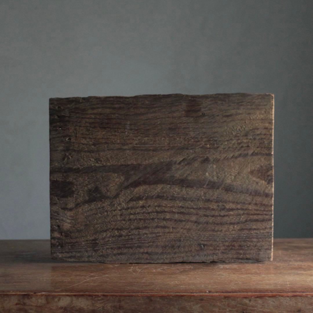 枯れ板 松の 古材 敷板 徳利と盃をのせて独酌の盆として 古道具 アンティーク