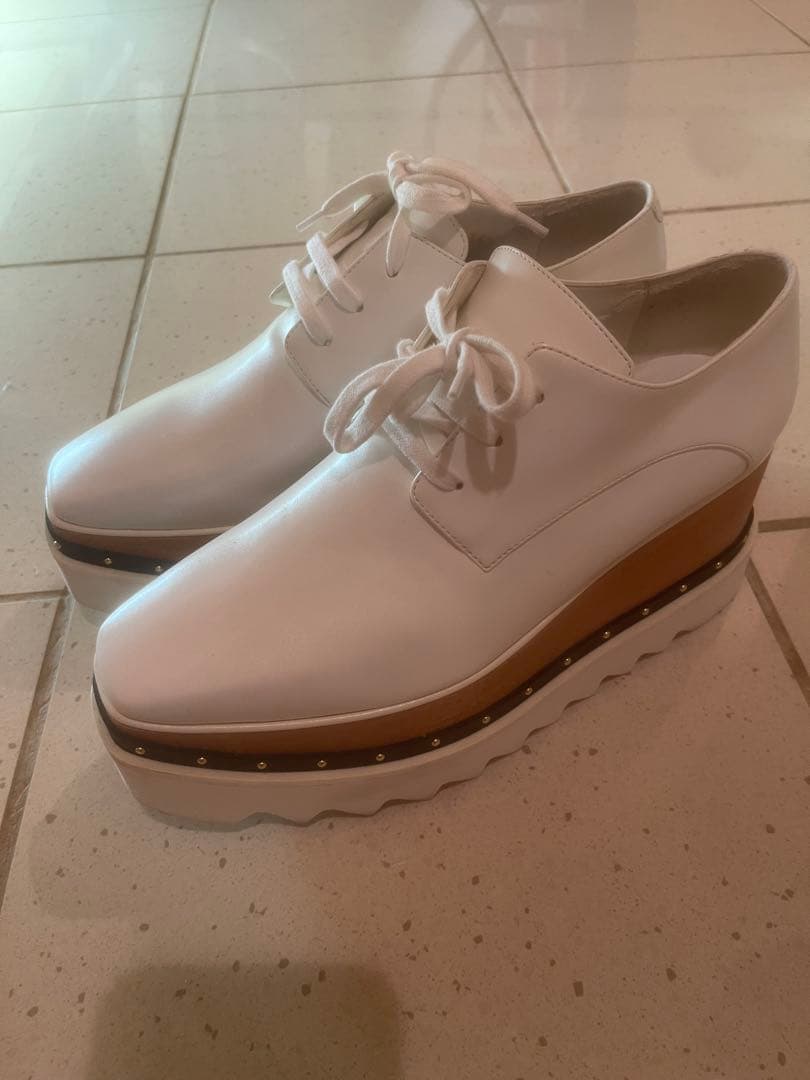 ステラマッカートニーホワイト 厚底レースアップシューズ