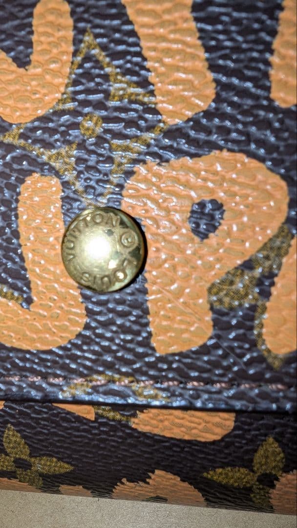 LOUIS VUITTON ルイヴィトン ポルトフォイユ・サラ 二つ折り財布