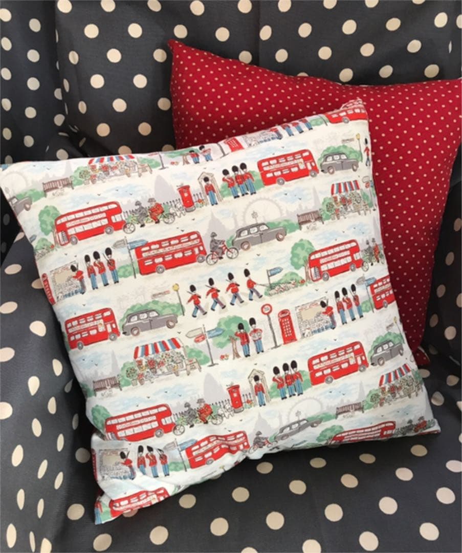 ファスナー付クッションカバー　2枚☆ハンドメイド