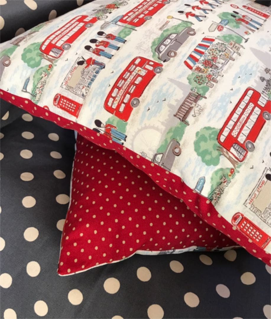 ファスナー付クッションカバー　2枚☆ハンドメイド