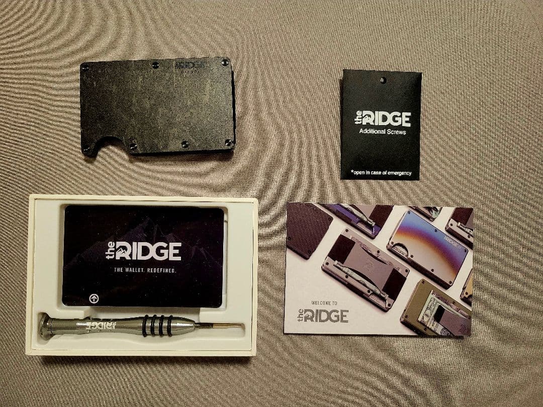 小物 The Ridge Forged Carbon Money Clip