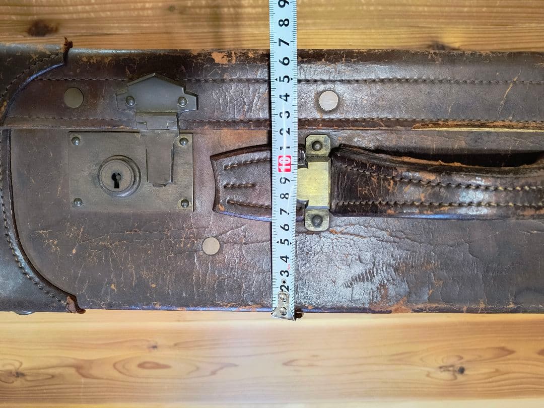 クラシックレザー中型スーツケース　アンティーク　トランク