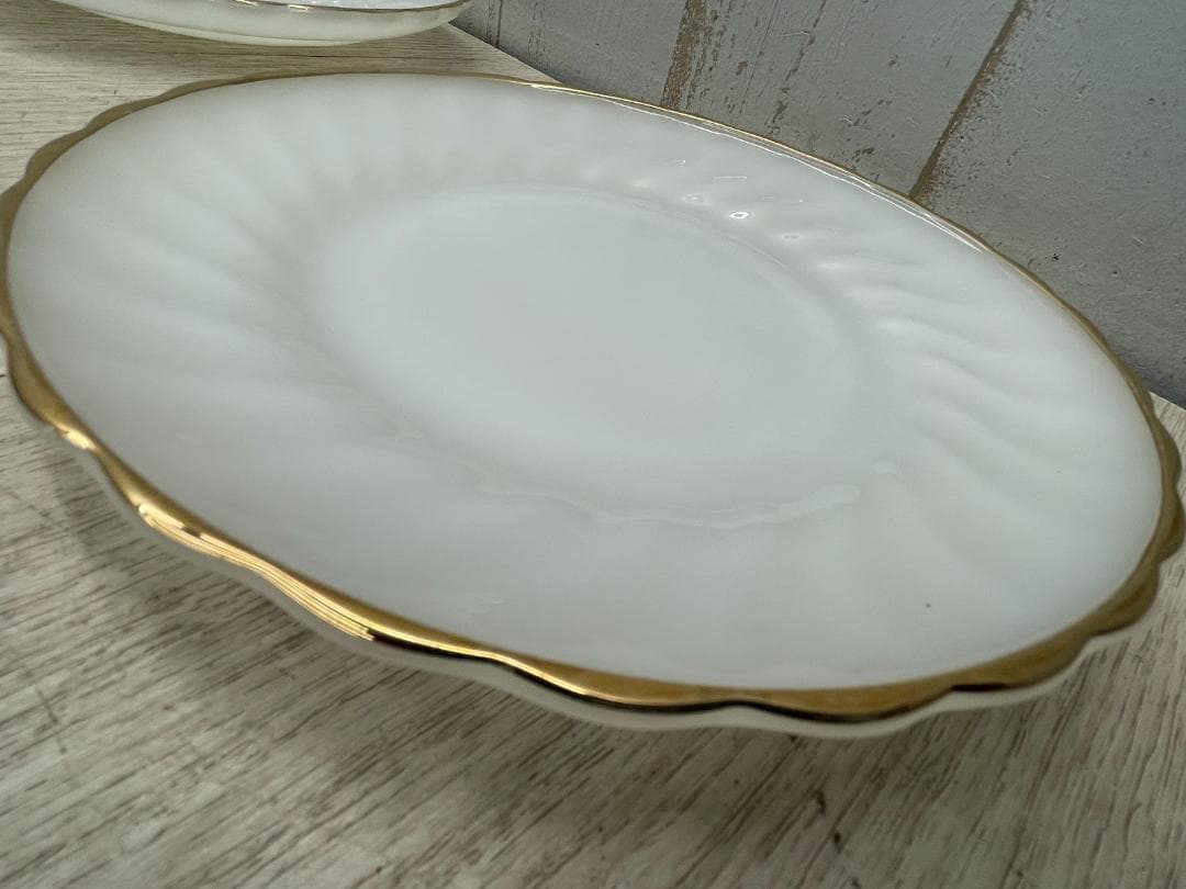 ファイヤーキング ミルクガラス ケーキ皿 小皿 ゴールデンシェル 金彩 6点