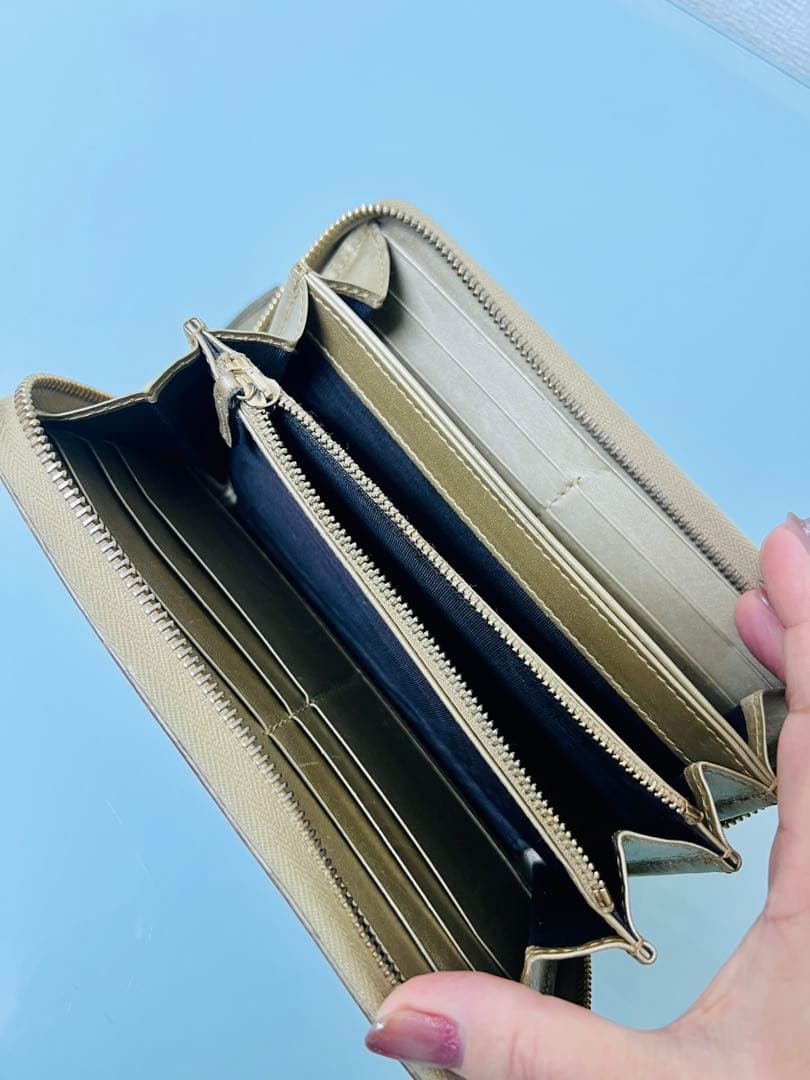 極美品★グッチ GUCCI 希少★シルバー GG シマ レザー長財布