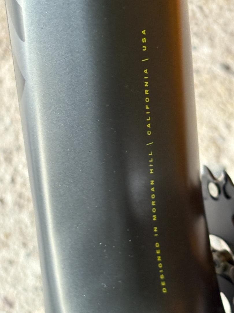 Specialized Sirrus Comp Carbon Disc（未使用）