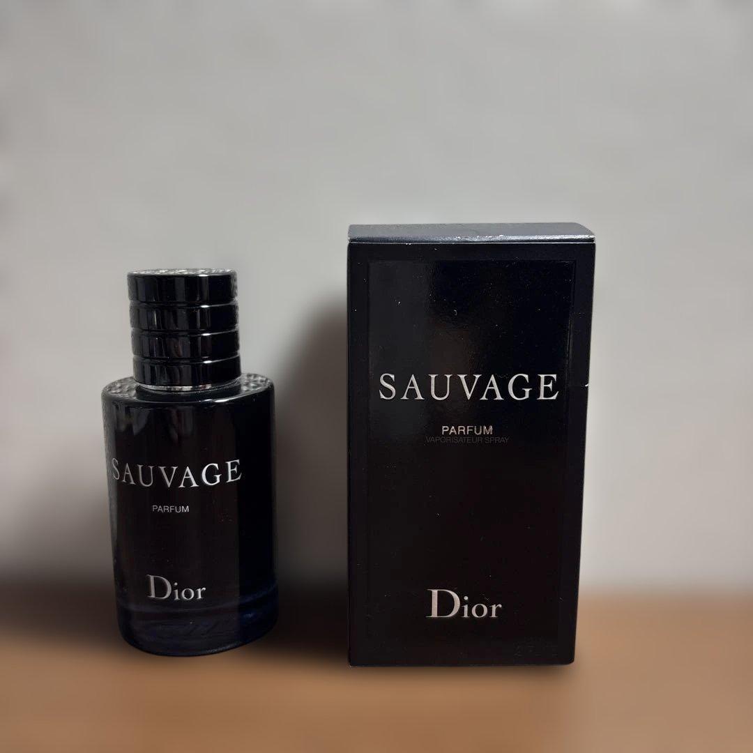 Dior Sauvage Parfum メンズ香水