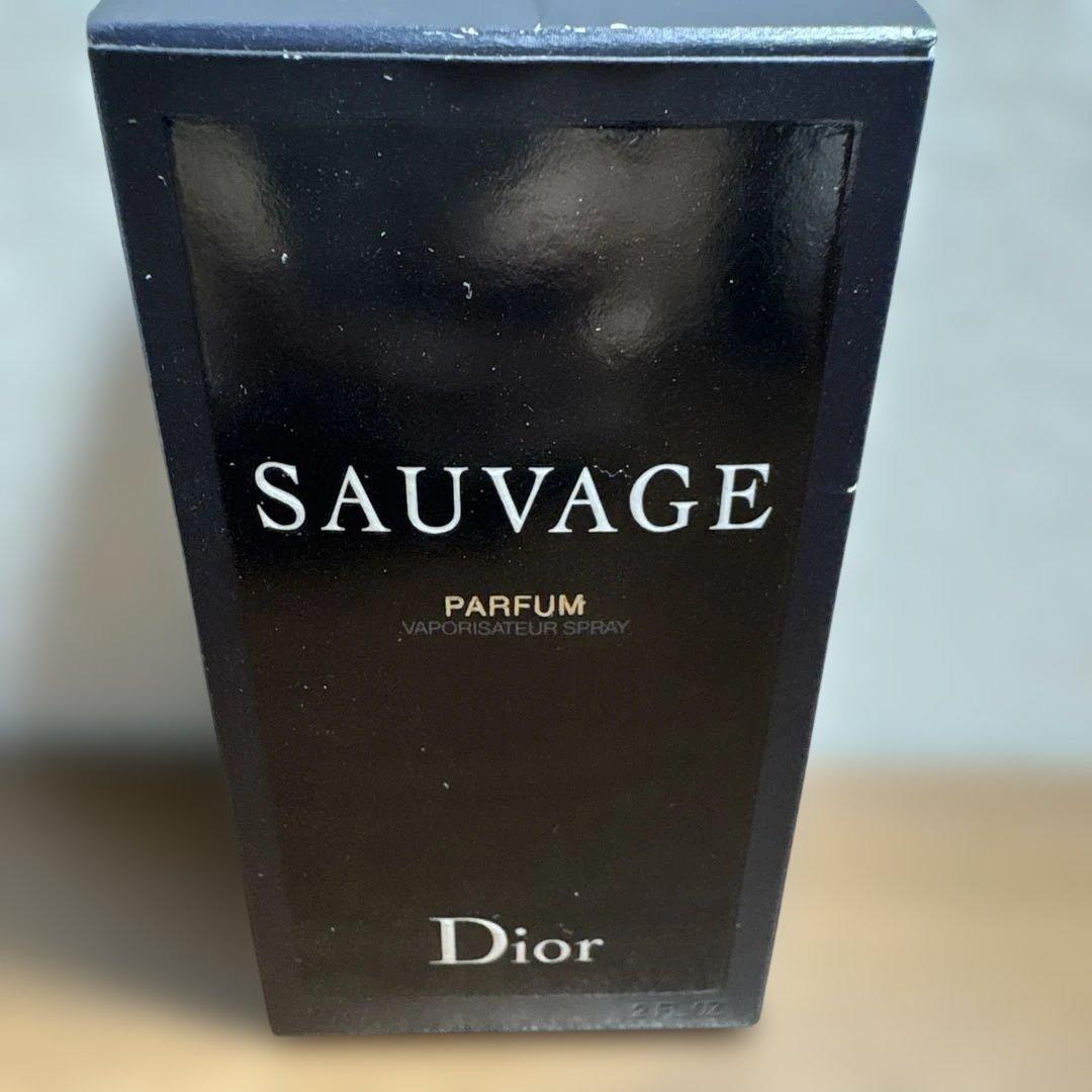 Dior Sauvage Parfum メンズ香水