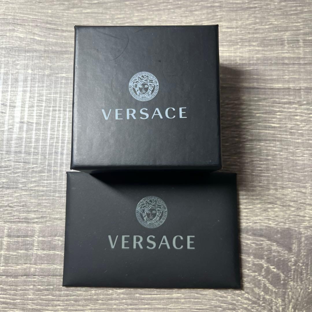 VERSACE ゴールドピアス(片耳用)