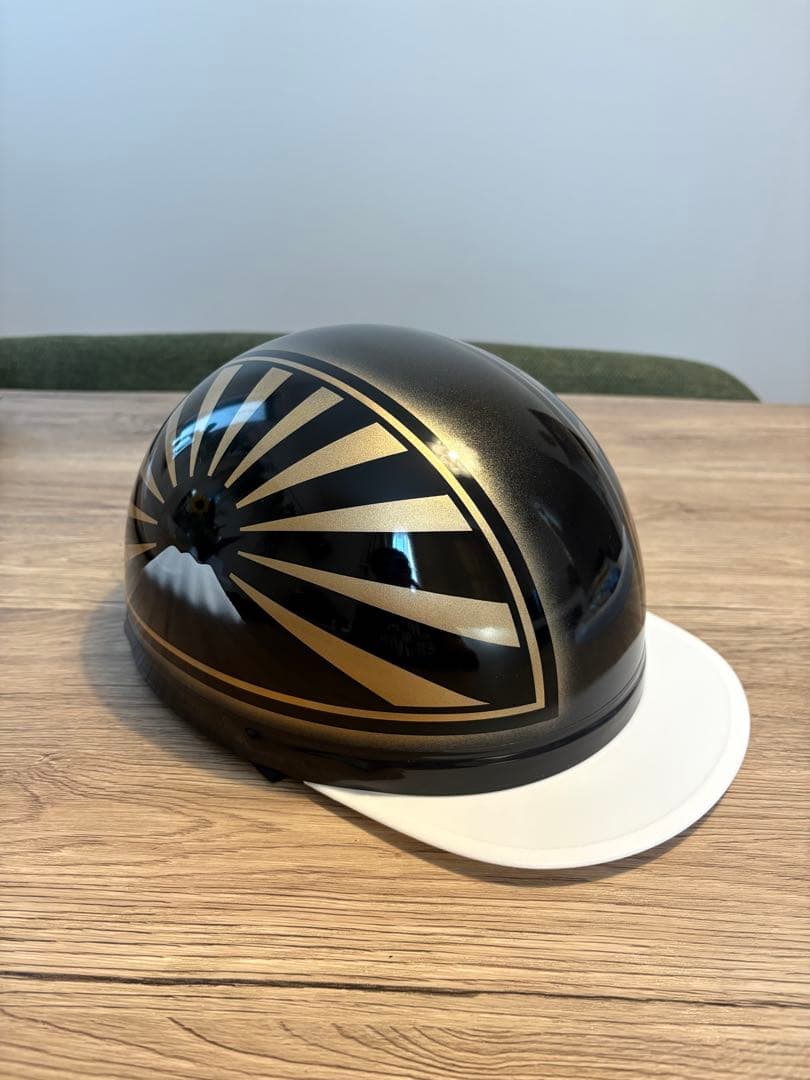 新品、未使用品 半キャ、半帽 富士日章 黒金 中央部文字入れ無料（金文字）