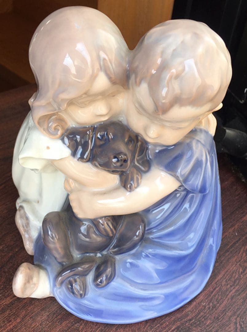 リアドロ　少年と少女と犬