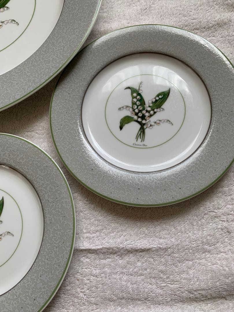 【未使用】クリスチャンディオール　スズランデザインの皿セット 4枚