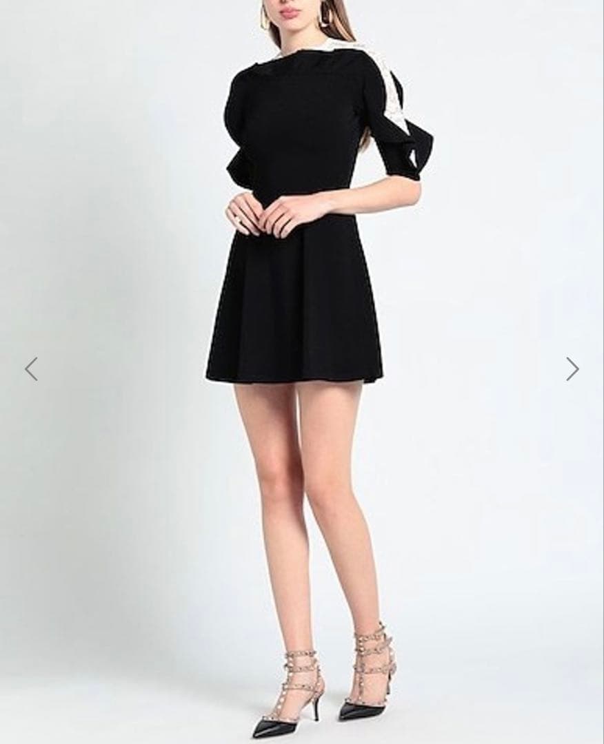 極美品✨ ヴァレンティノ レース フリル ミニワンピース 黒 ストレッチ 伸縮性