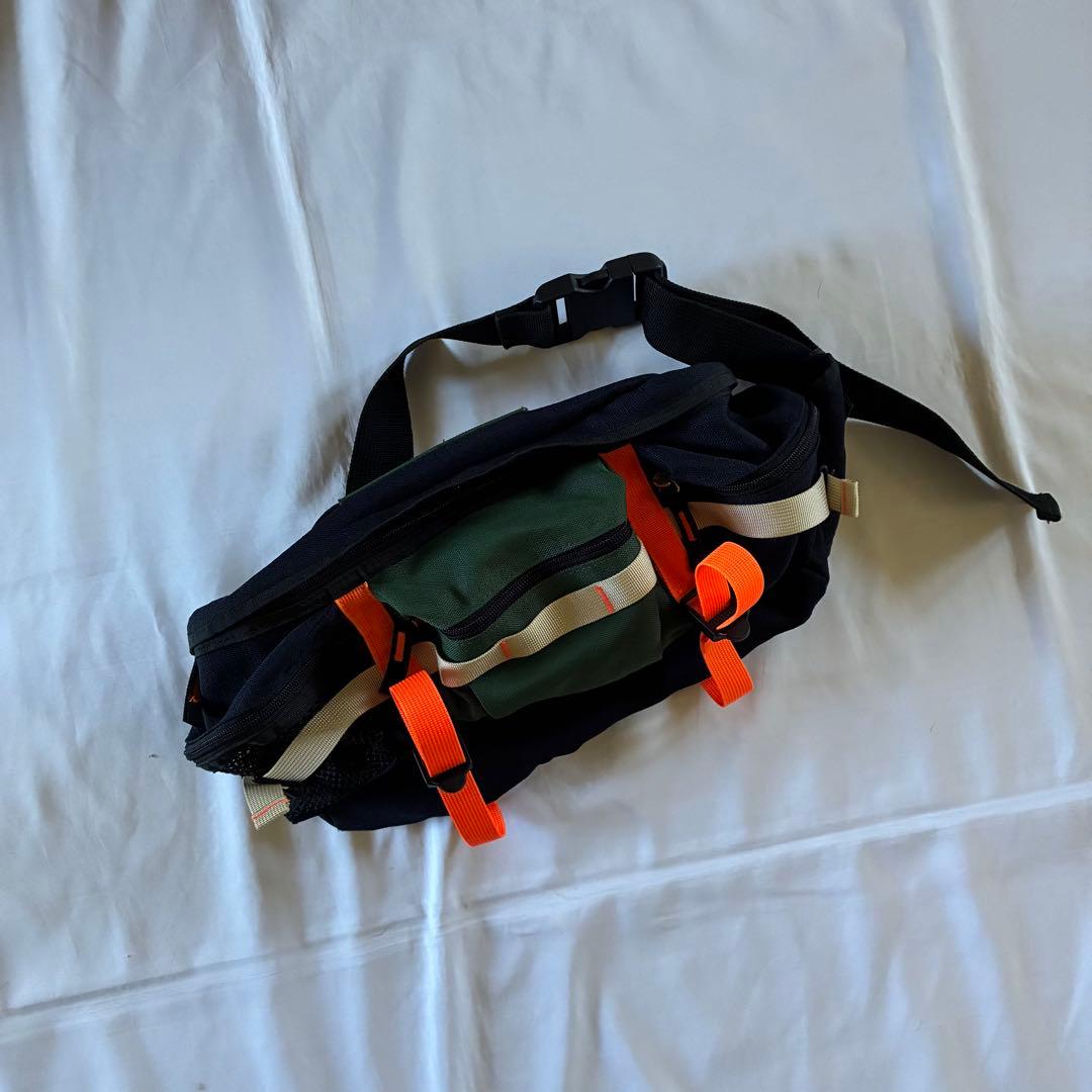 古着　GAP　オールドギャップ　ウエストポーチ　ボディバッグ