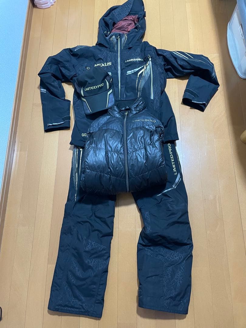 シマノ　リミテッドプロRB111Q フルセット　Sサイズ