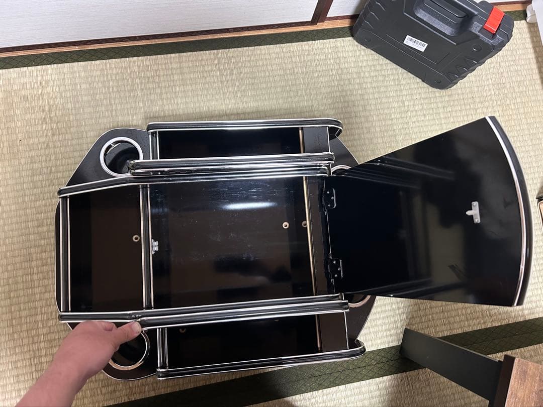 メーカー不明　200系ハイエース　ワイド用センターコンソール