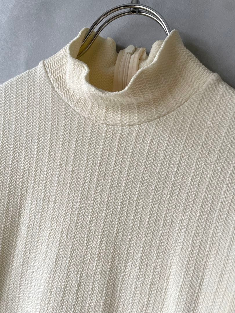 極美品✨エストネーション　24AW ドッキングワンピース　38 オフ白　ベージュ