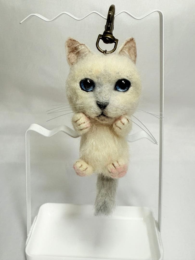 羊毛フェルト 猫 キーホルダー Mサイズ サンプルページ