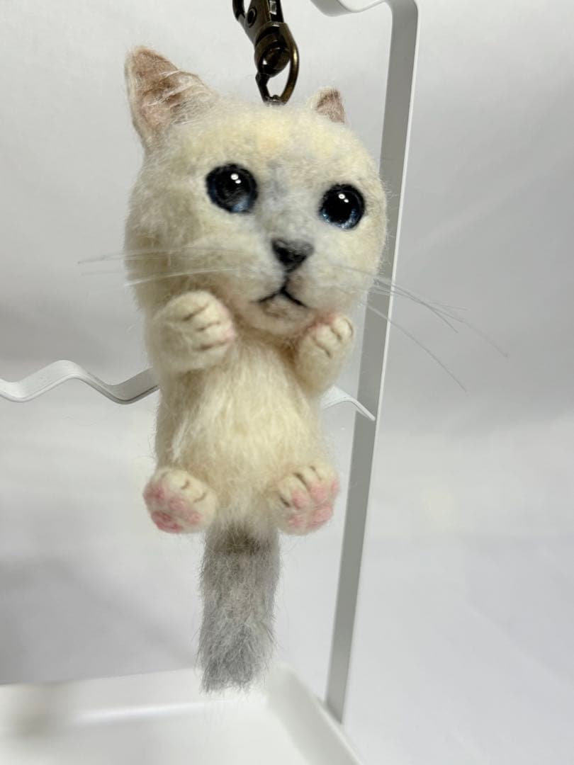 羊毛フェルト 猫 キーホルダー Mサイズ サンプルページ