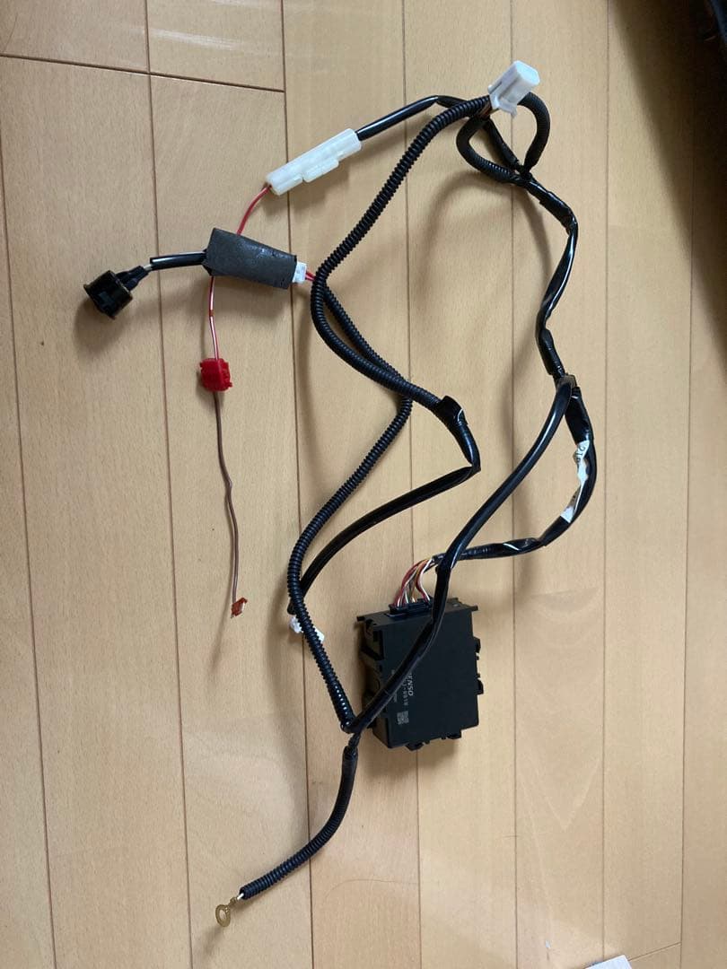 プリウス 50純正オプション ドライブサポートイルミネーション メーターフード