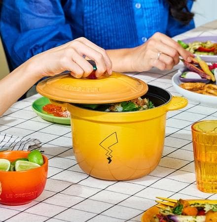 LE CREUSET ココット・エブリィ　18　ネクター（イリディセントツマミ）