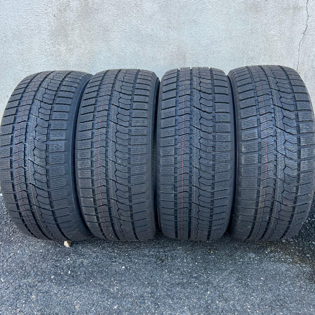スタッドレスタイヤ　トーヨー　GIZ2 245/45R18 新品未使用　22年製