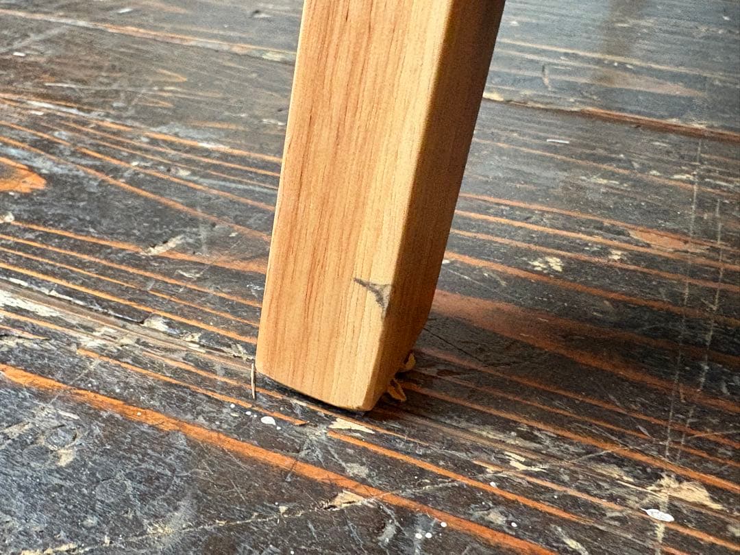 グレーの2人掛けソファ　2p モダン