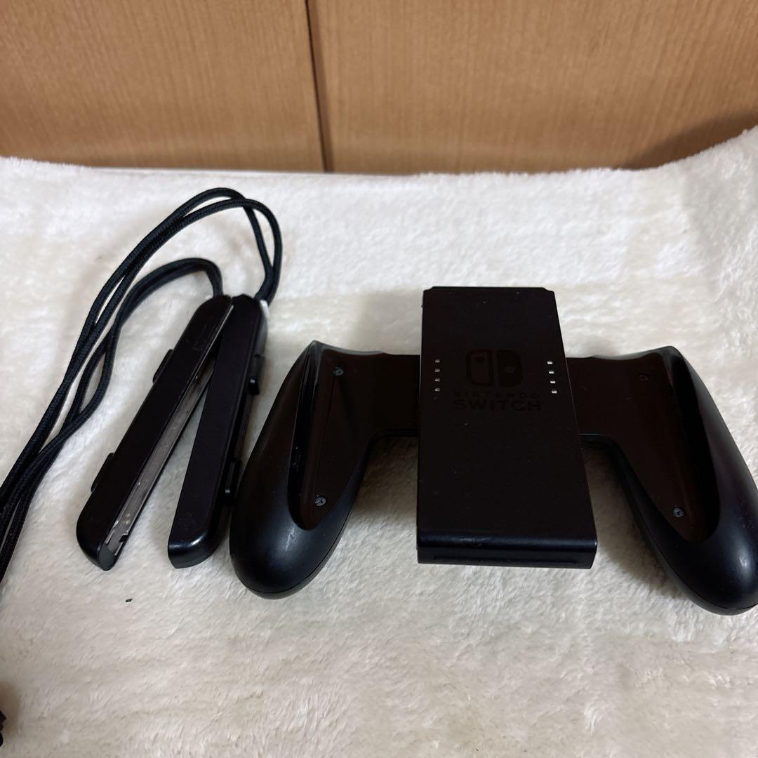 Nintendo Switch 本体　ブルー／ネオンレッド