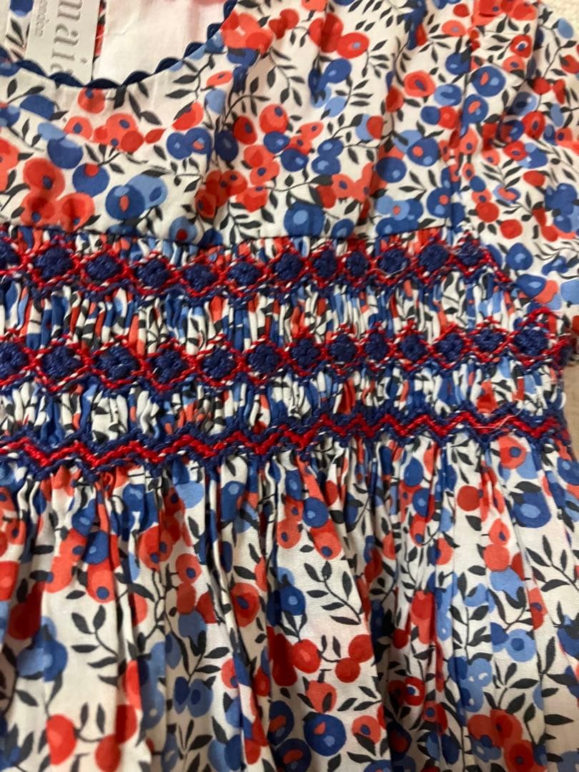 Amaia kids 花柄スモッキングドレス 2y