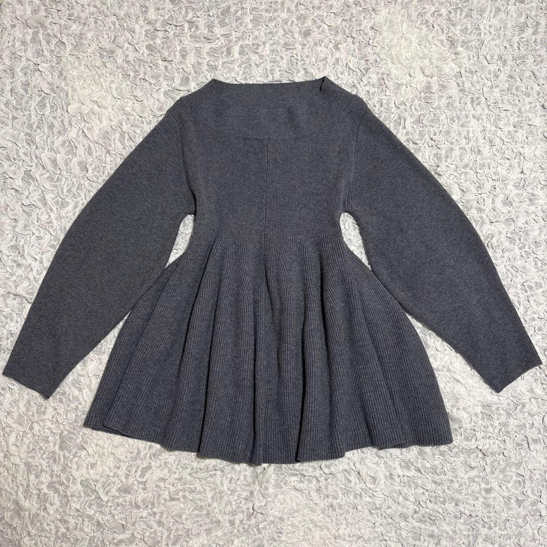 美品　カデュネ 2.3万円　2way オフショル ペプラムニット フレア　洗える