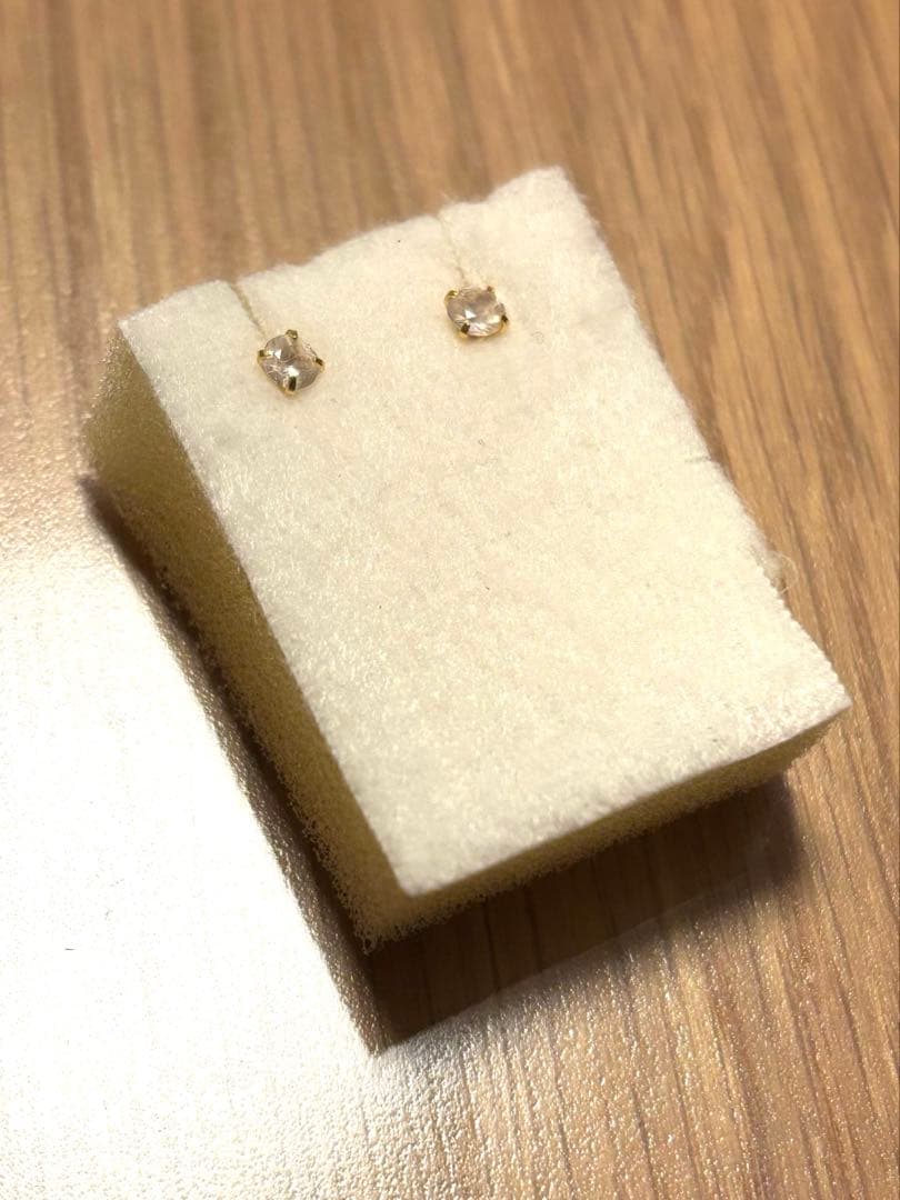 TAKE-UP セカンドピアスK18ホワイトサファイヤピアス