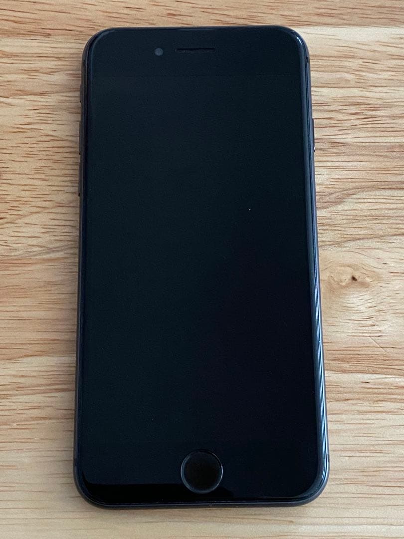 Apple iPhone 8 ブラック64GB