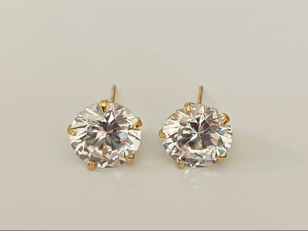 18金ポストピアスK18