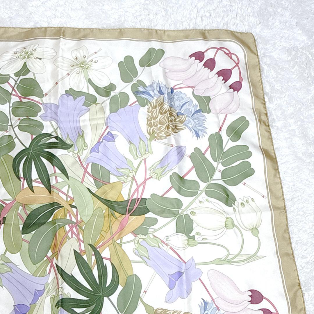 エルメス スカーフ カレ90 Flora Graeca ギリシャの花 シルク