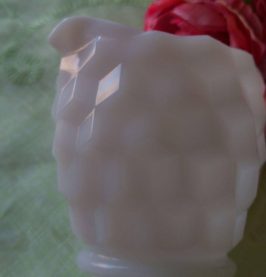 USAヴィンテージ♡ダイヤカットのクリーマー♡ミルクガラス♡未使用♪