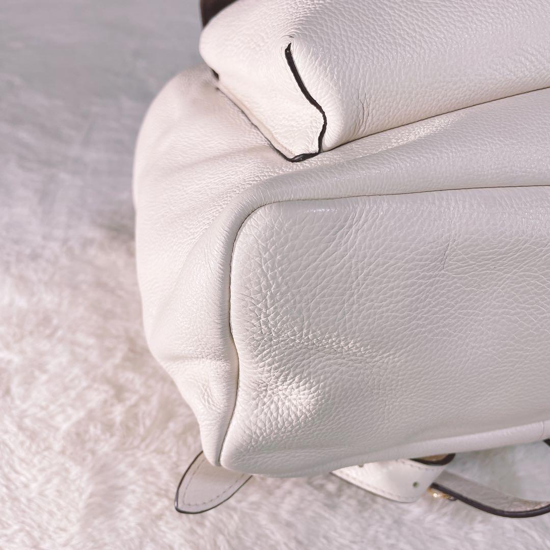 【美品】 COACH コーチリュック レザー ターンロック ホワイト