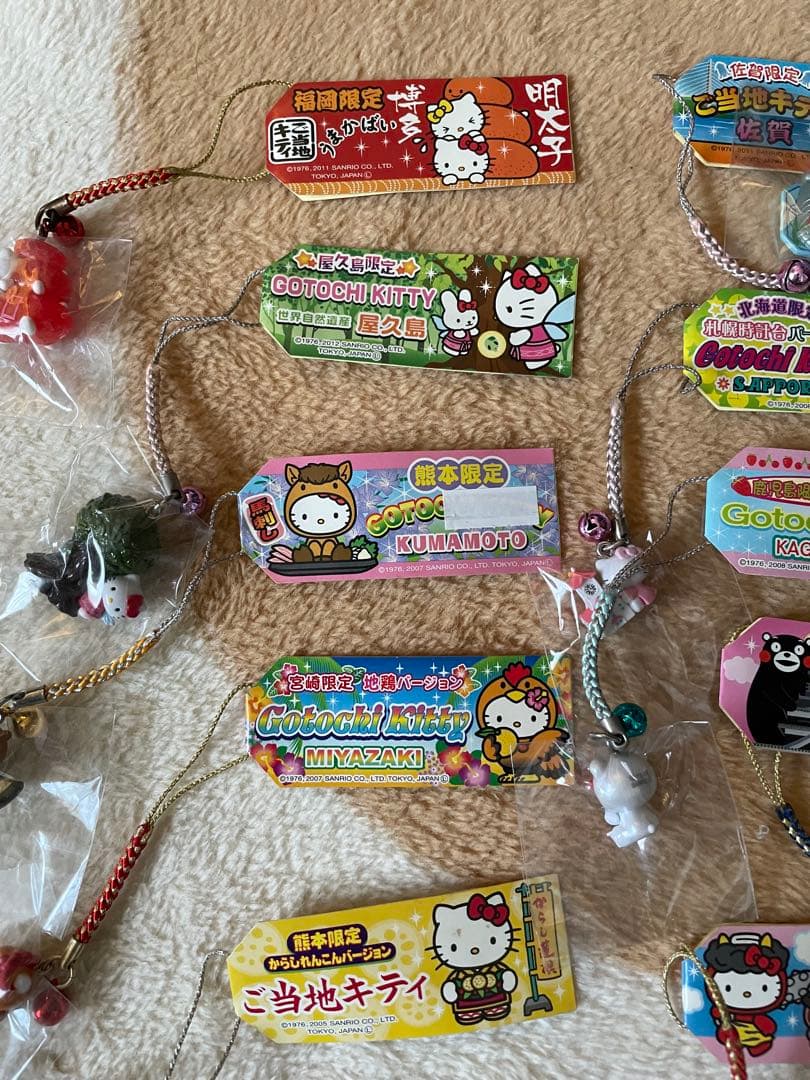 ご当地ハローキティストラップ11個セット（期間限定価格）