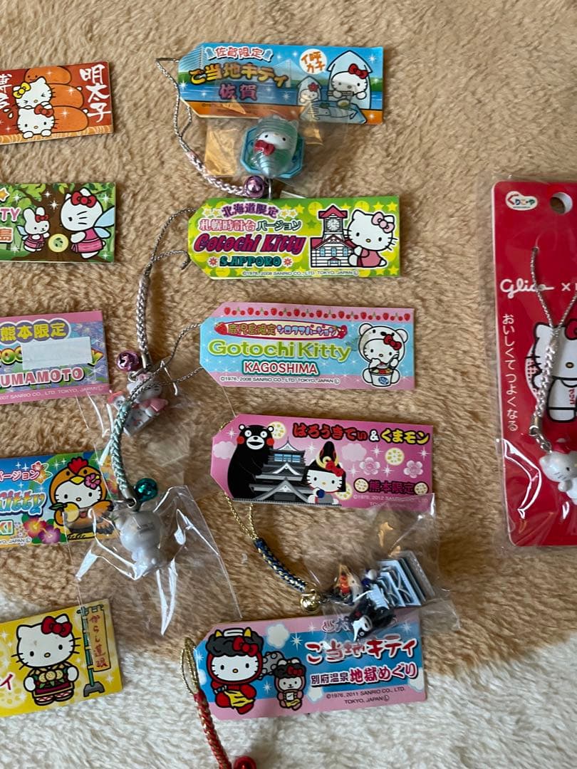 ご当地ハローキティストラップ11個セット（期間限定価格）