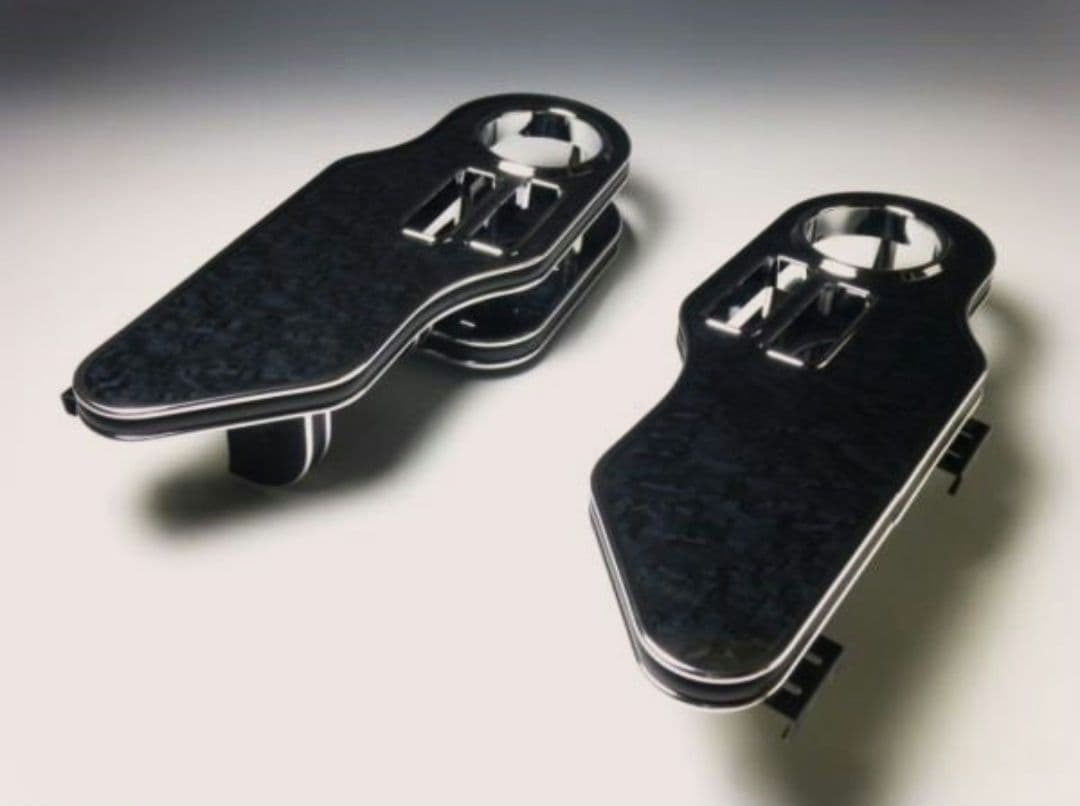 RK型ステップワゴンスパーダに付けてましたフロントサイドテーブル