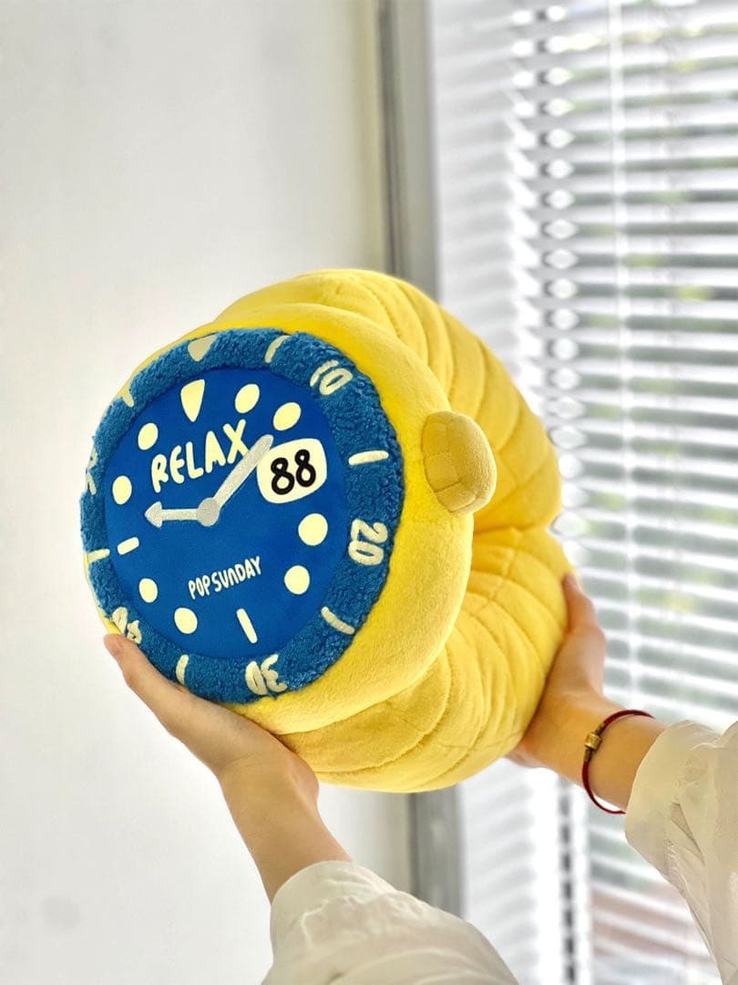 リラックス　時計の形　ピロー　枕　トレンディ　プレゼント 雑貨　置物　アートトイ